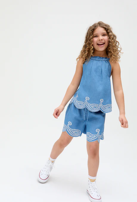 Children's Scalloped Hem Embroidered Set